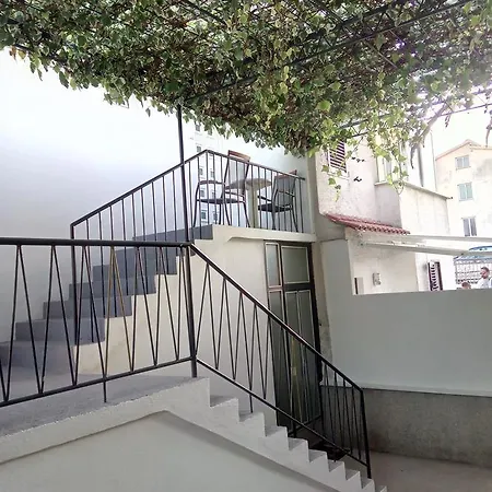 Luka Apartment